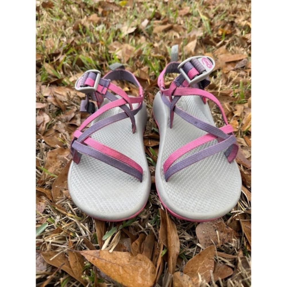 Chaco Sandals Youth Size 5 Girls Purple Pink Hiking Summer Adjustable